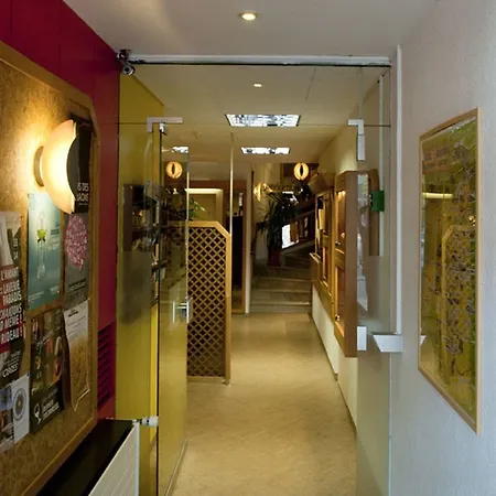 Dufour 3* Biel
