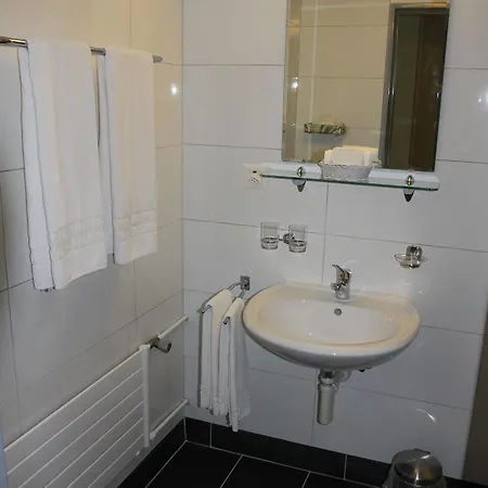 Dufour Hotel 3*